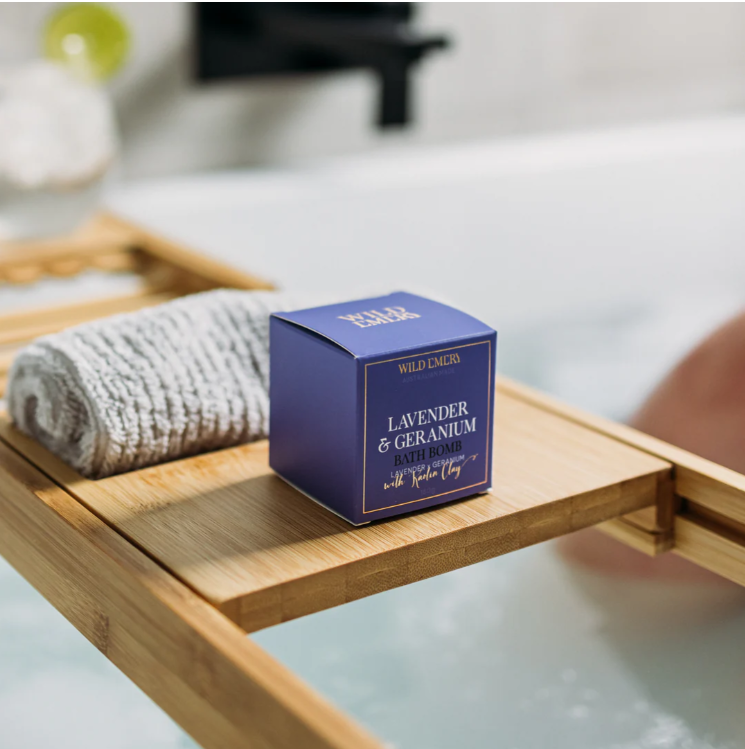 WILD EMERY CUBE BATH BOMB-LAVENDER & GERANIUM