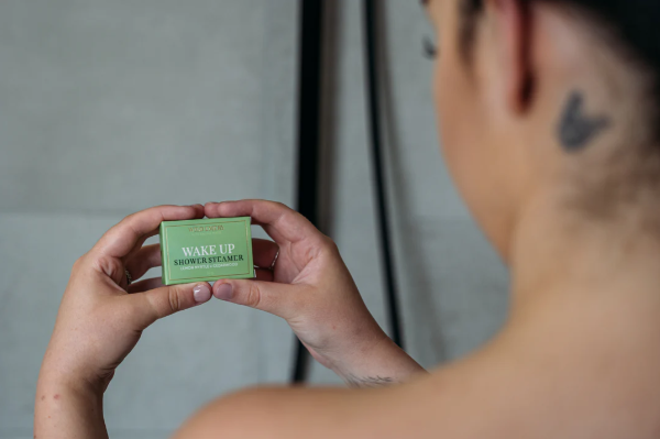 WILD EMERY SHOWER STEAMER WAKE UP