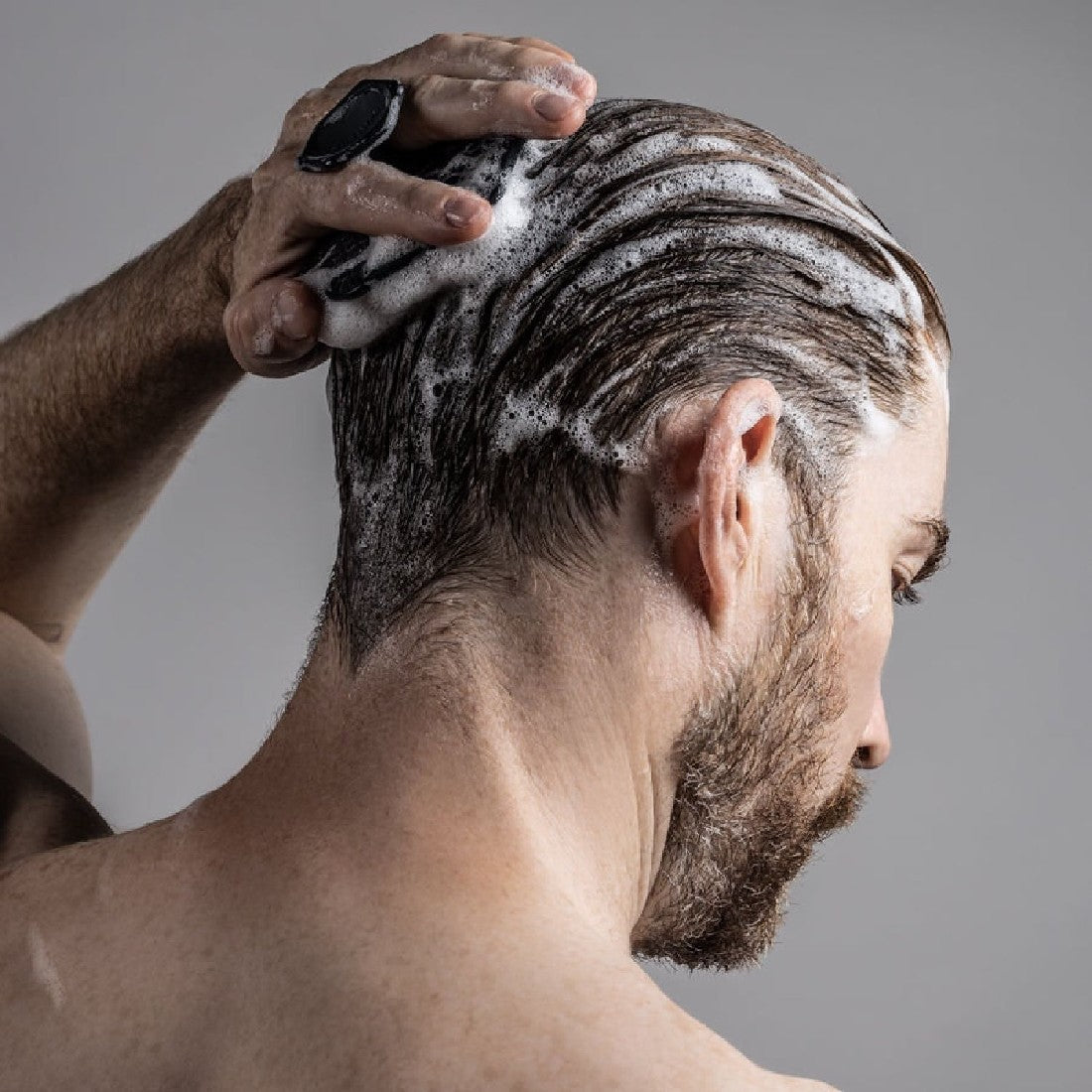 TOOLETRIES SCALP MASSAGER