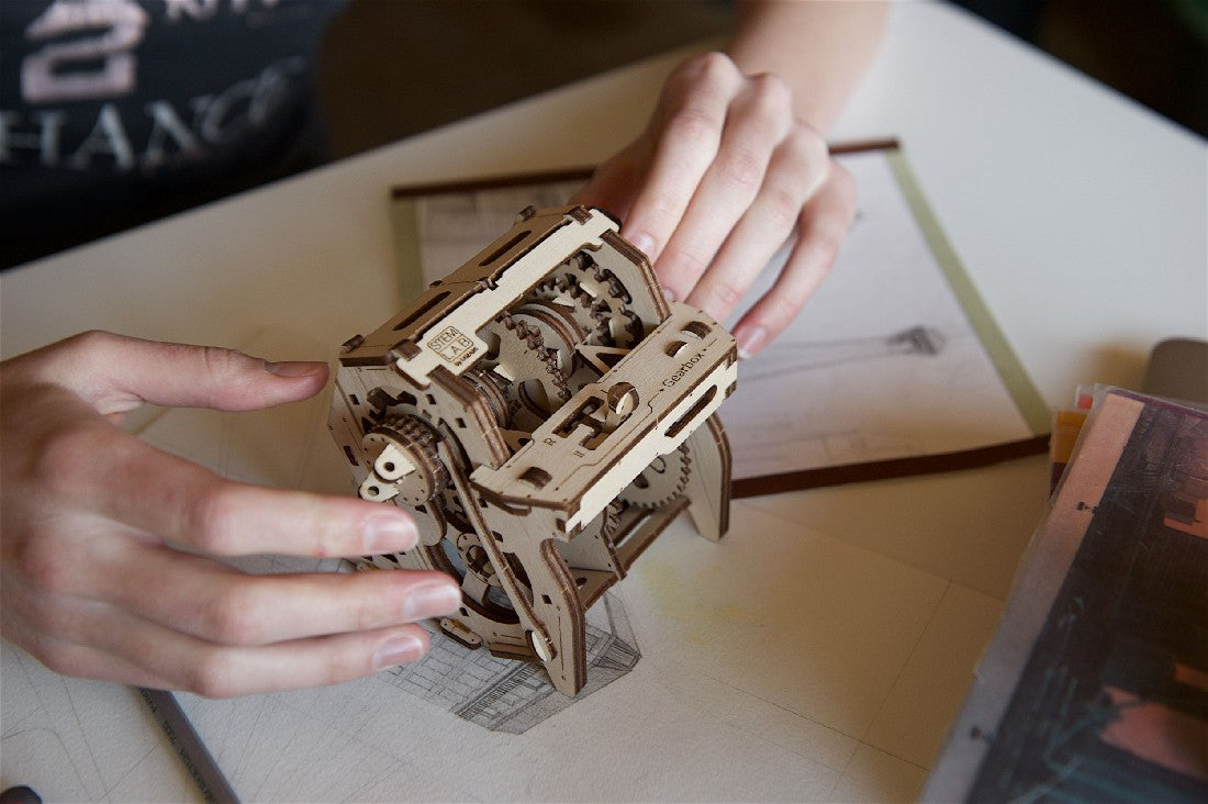 UGears Gearbox Educational Wooden Kit